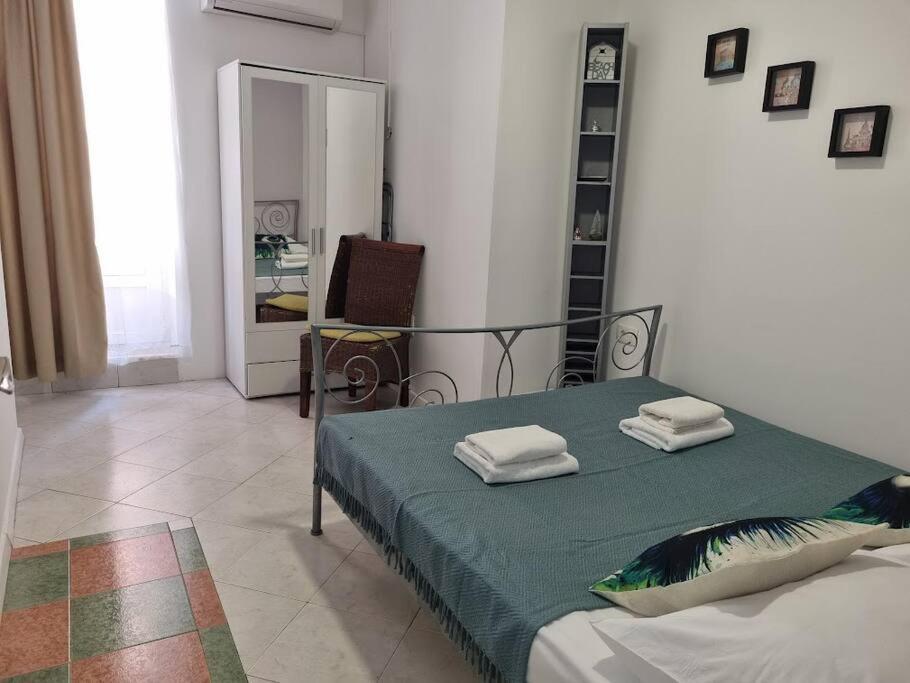 Yucca Apartment *